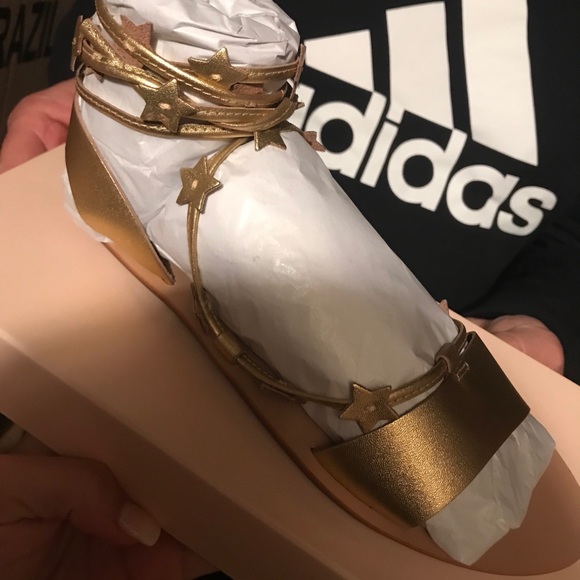 Starla gold leather flat sandals. - Picture 2 of 7